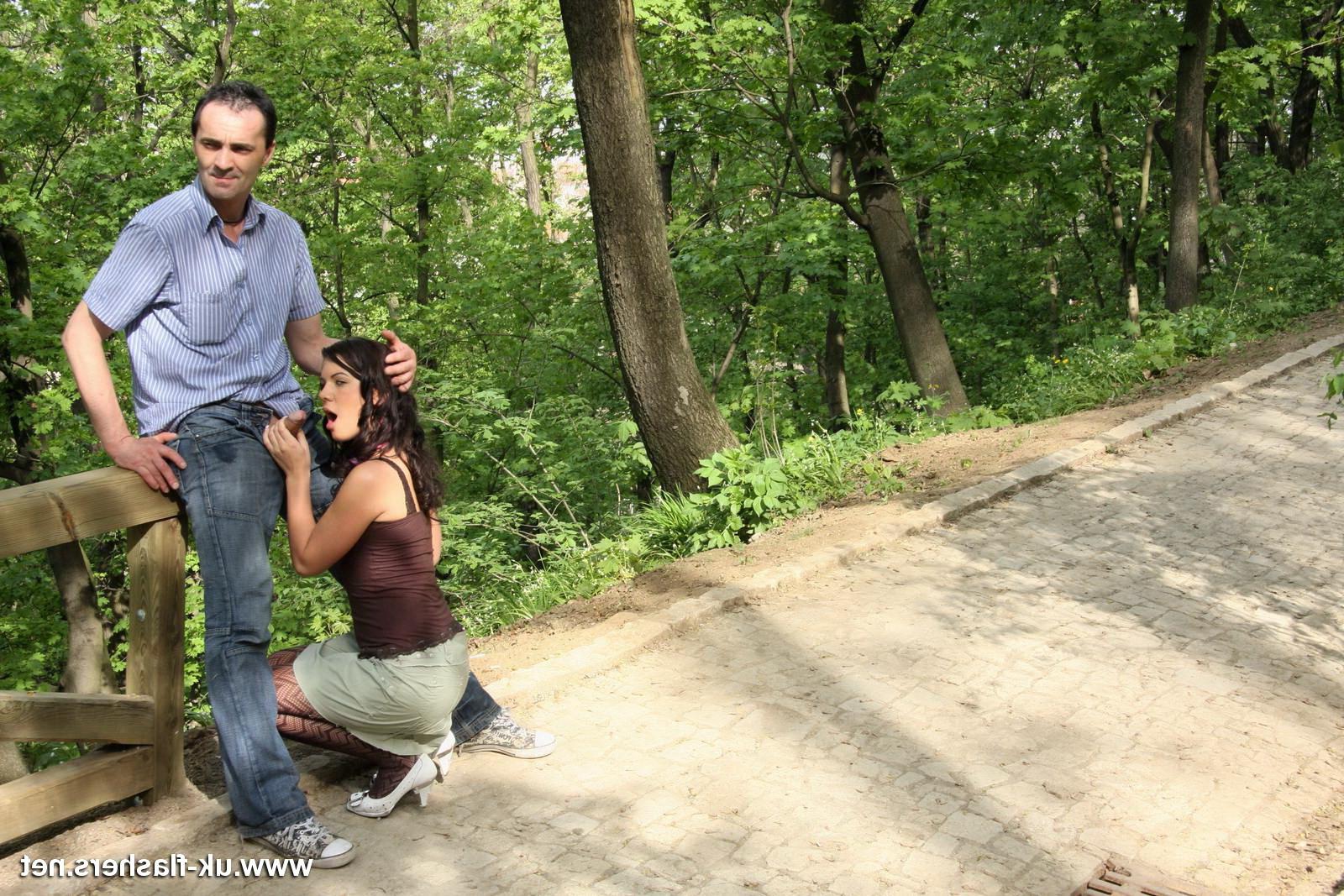 16P Two amateur lovers meet up for some risky sex in a public park