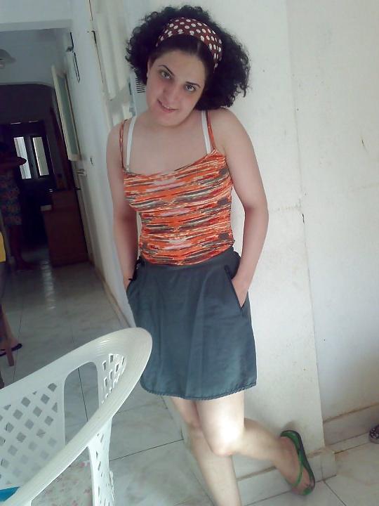 11P Arab Housewife 3