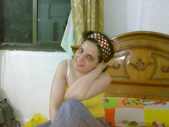 11P Arab Housewife 3