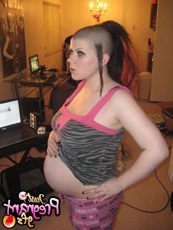 15P Pregnant teens show their big bellies