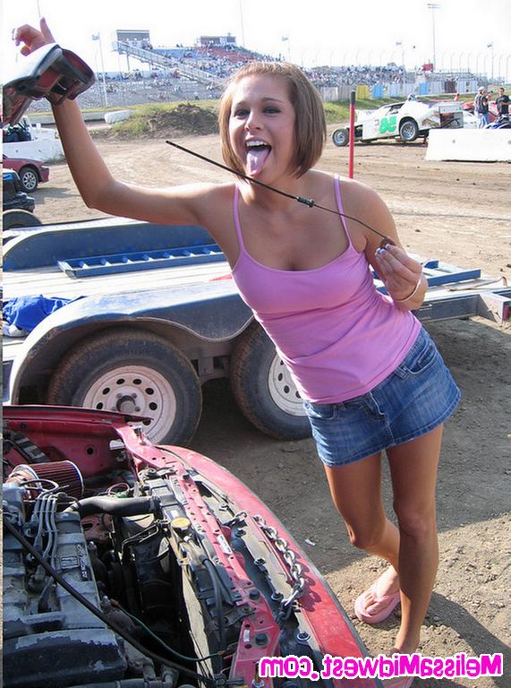 15P Melissa Midwest in her custom race car