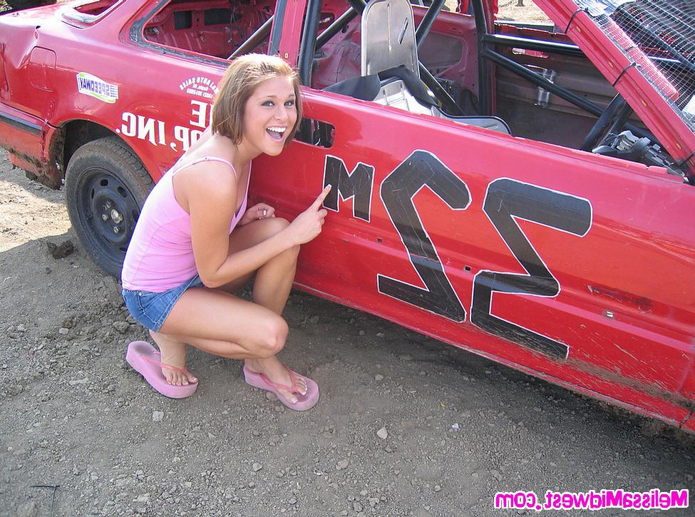 15P Melissa Midwest in her custom race car