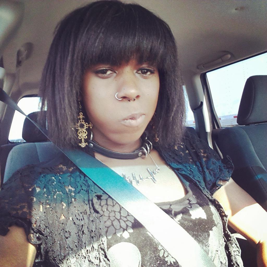 13P Ebony ts car selfies