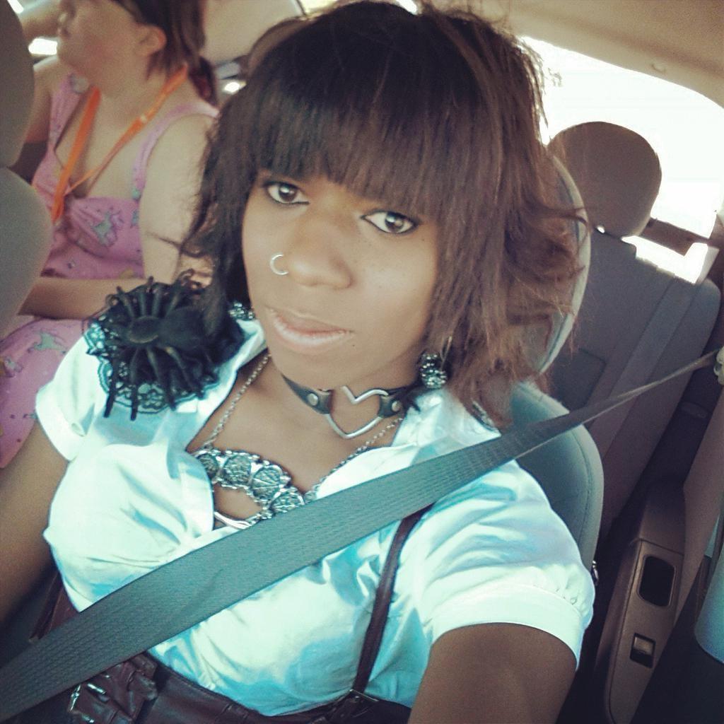 13P Ebony ts car selfies