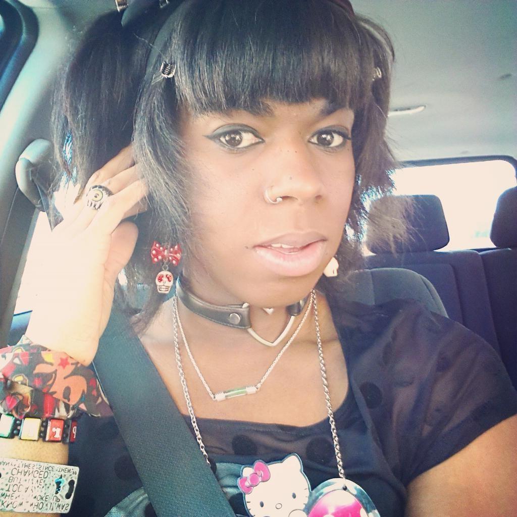 13P Ebony ts car selfies