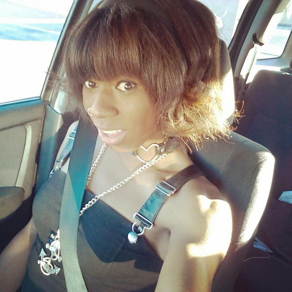 13P Ebony ts car selfies