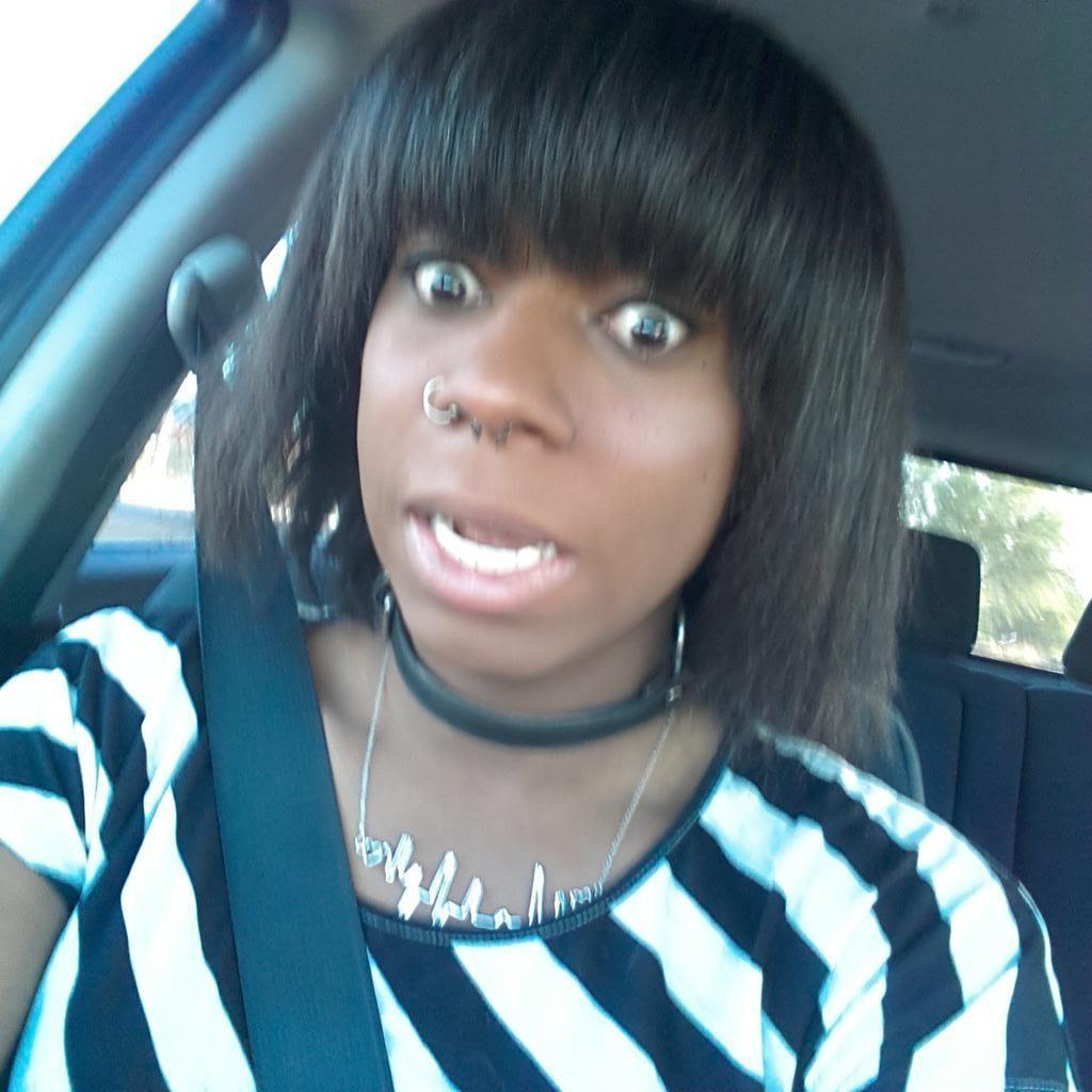 13P Ebony ts car selfies