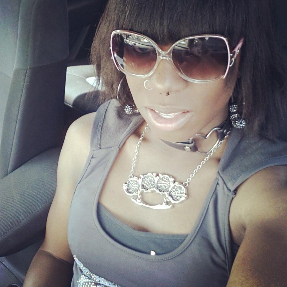 13P Ebony ts car selfies
