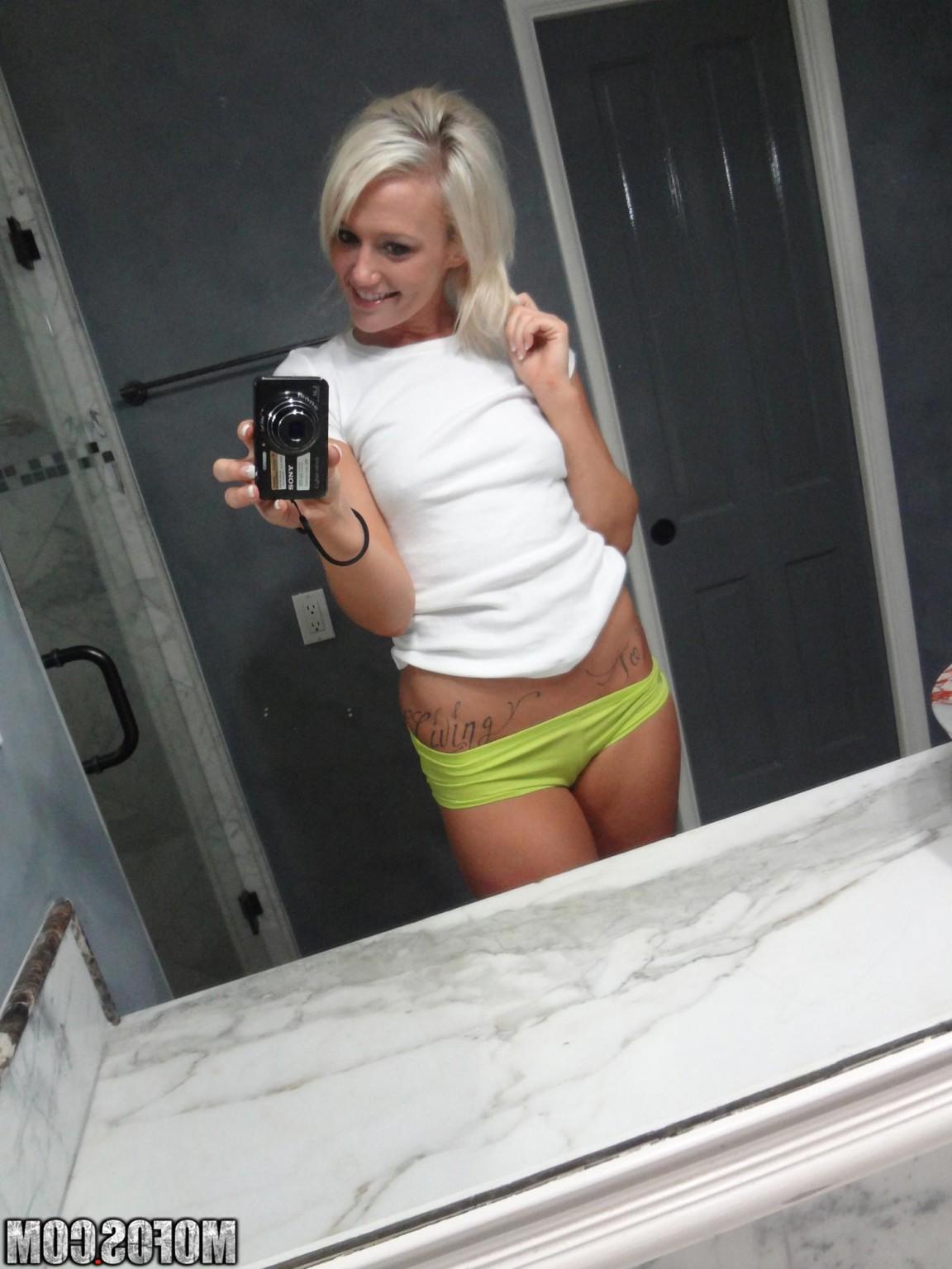 20P Real amateur user submitted girlfriends