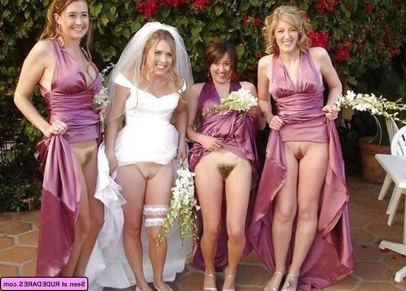 15P Shy girls caught naked on camera