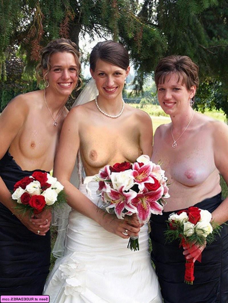 15P Shy girls caught naked on camera