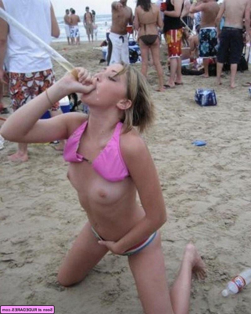 15P Shy girls caught naked on camera