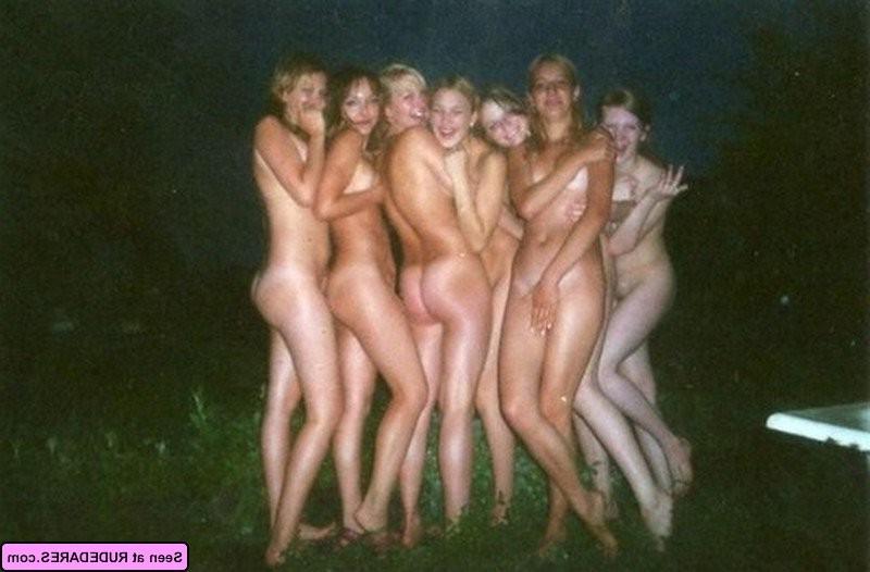 15P Shy girls caught naked on camera