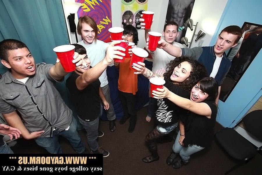 15P Straight guys are lured into gayness by crazy college girls