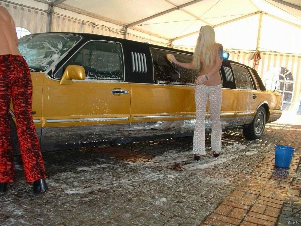 12P Kinky amateur girls posing and washing their cars