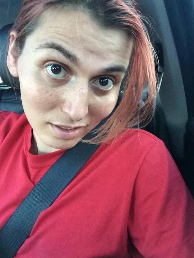 12P Shemale driving selfies