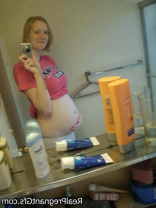 16P Amateur preggo girlfriends