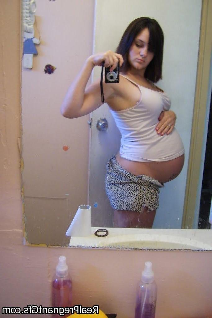 16P Amateur preggo girlfriends