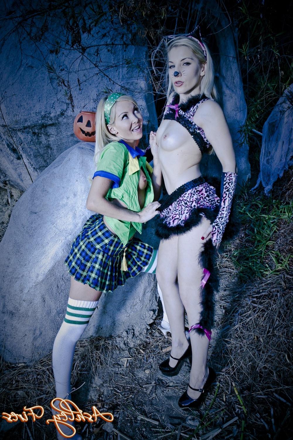 18P Ashley Fires and Aaliyah Love have Halloween treat