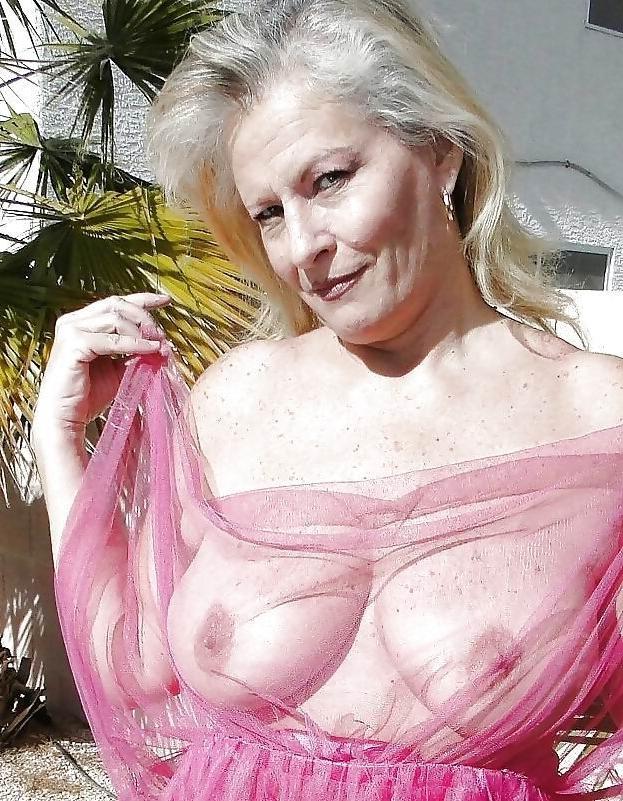 13P Granny with saggy tits