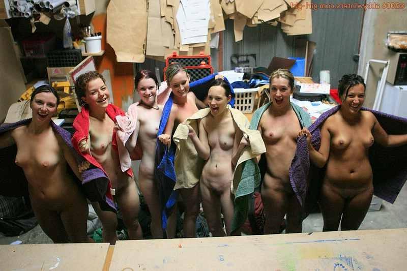 15P Screenprint girls fool around in the shower