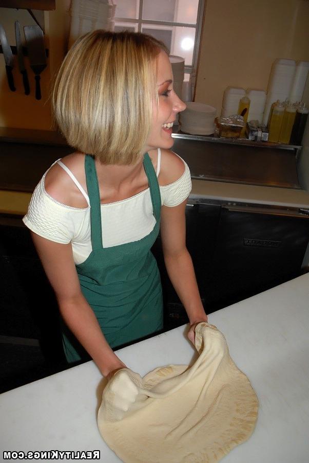 20P Real girl gets naughty for cash