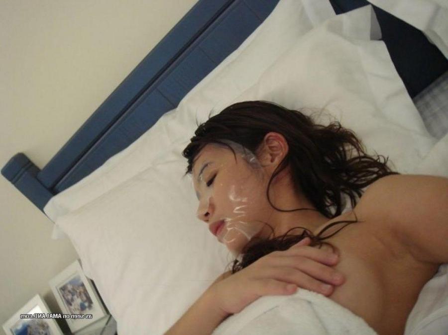 11P Chick giving quick head in the car on the way to the hotel