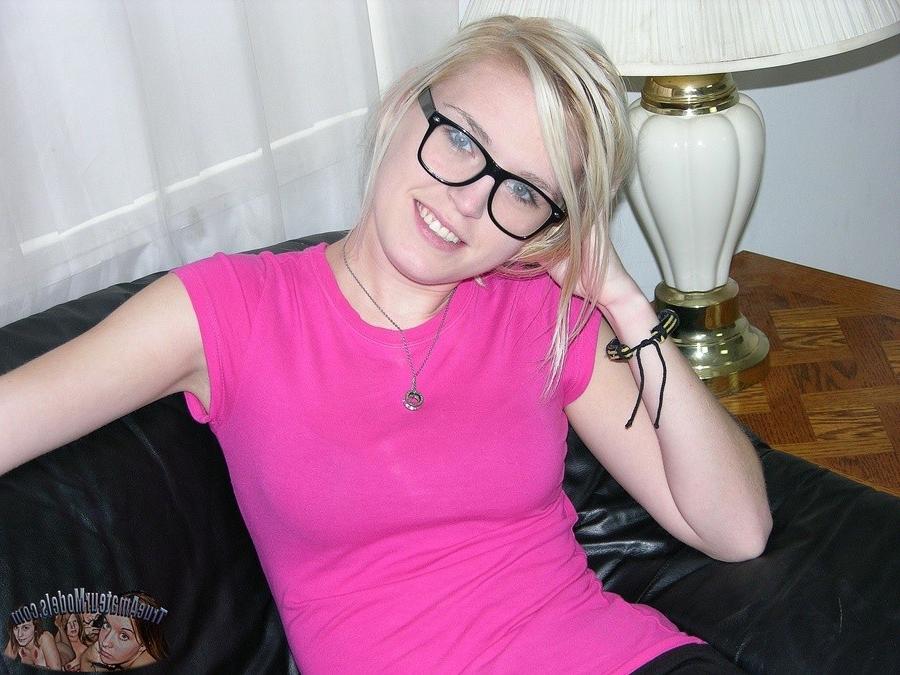 14P Hot and sexy nerd babe modeling nude around house