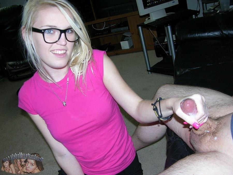 14P Hot amateur nerd girl jerks off dude on couch