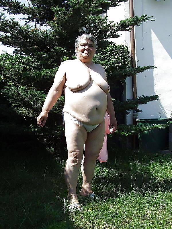 14P Old granny