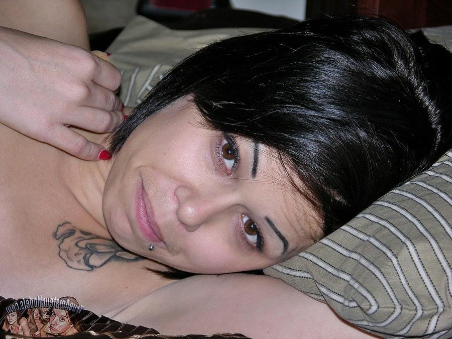 14P Hot amateur girl bailey modeling nude