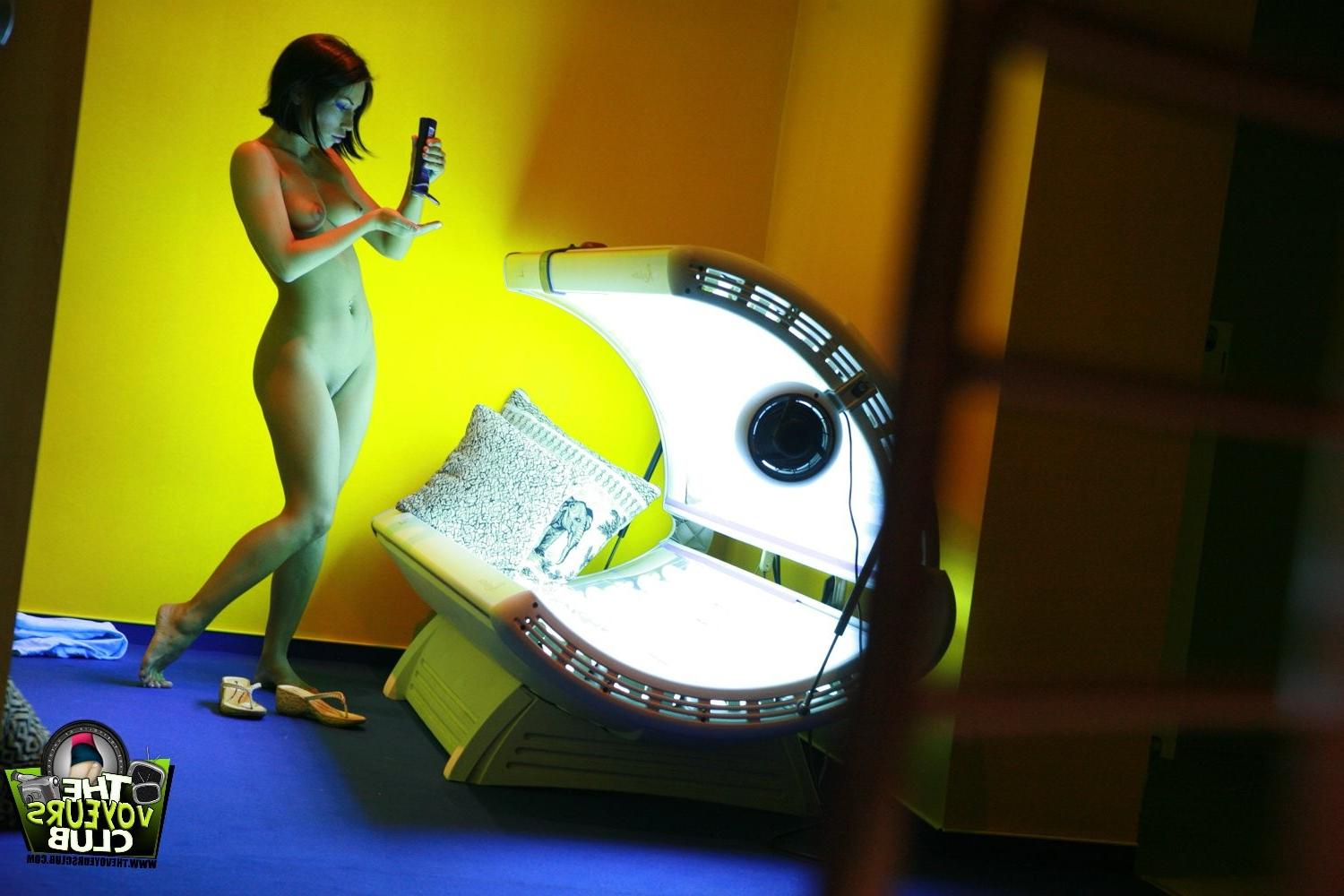 15P Hidden camera pics