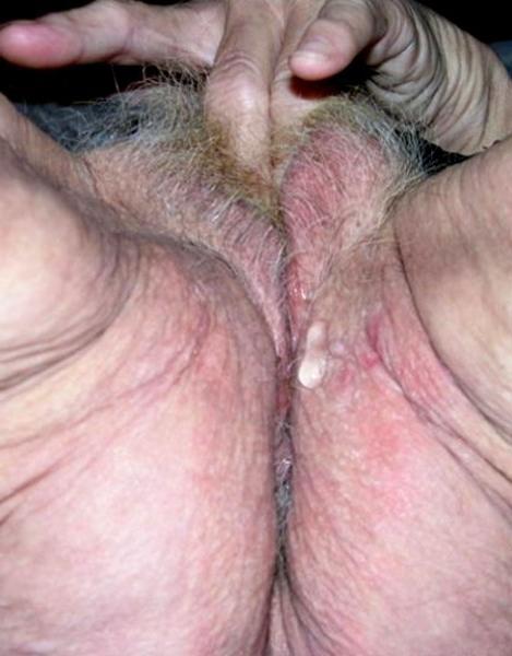14P Old granny