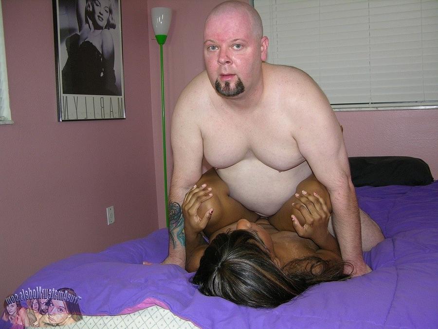 14P Black amateur babe gets banged by fat skinhead dude