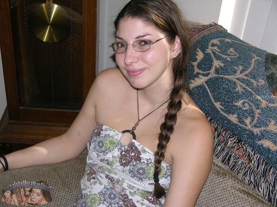 14P Amateur teenage nerd spreading shaved pussy