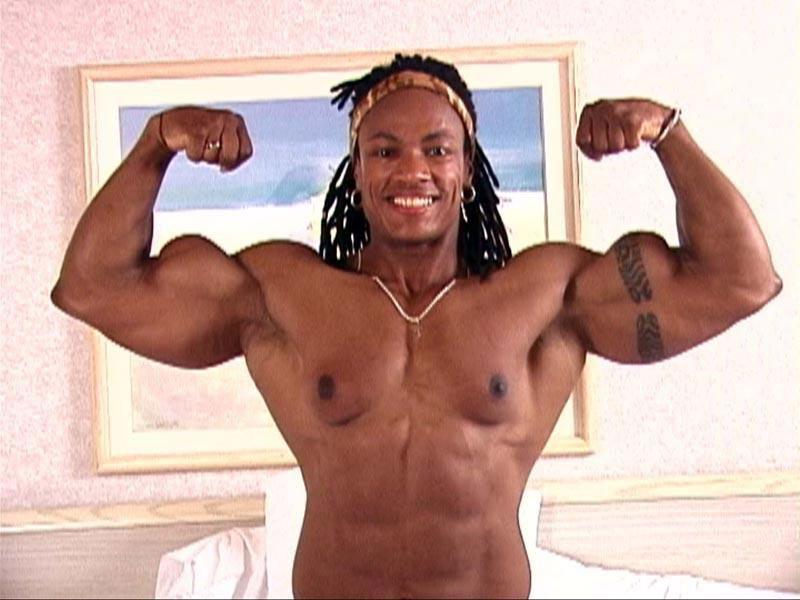 16P Muscle Black Women