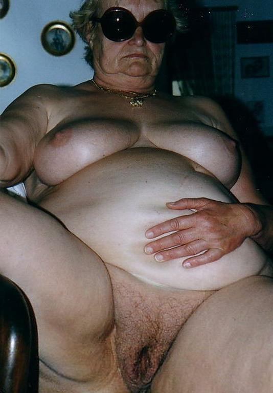 14P Old Granny Sluts