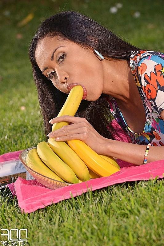 16P Danika amateur brunette is an addict of bananas all over her naked body