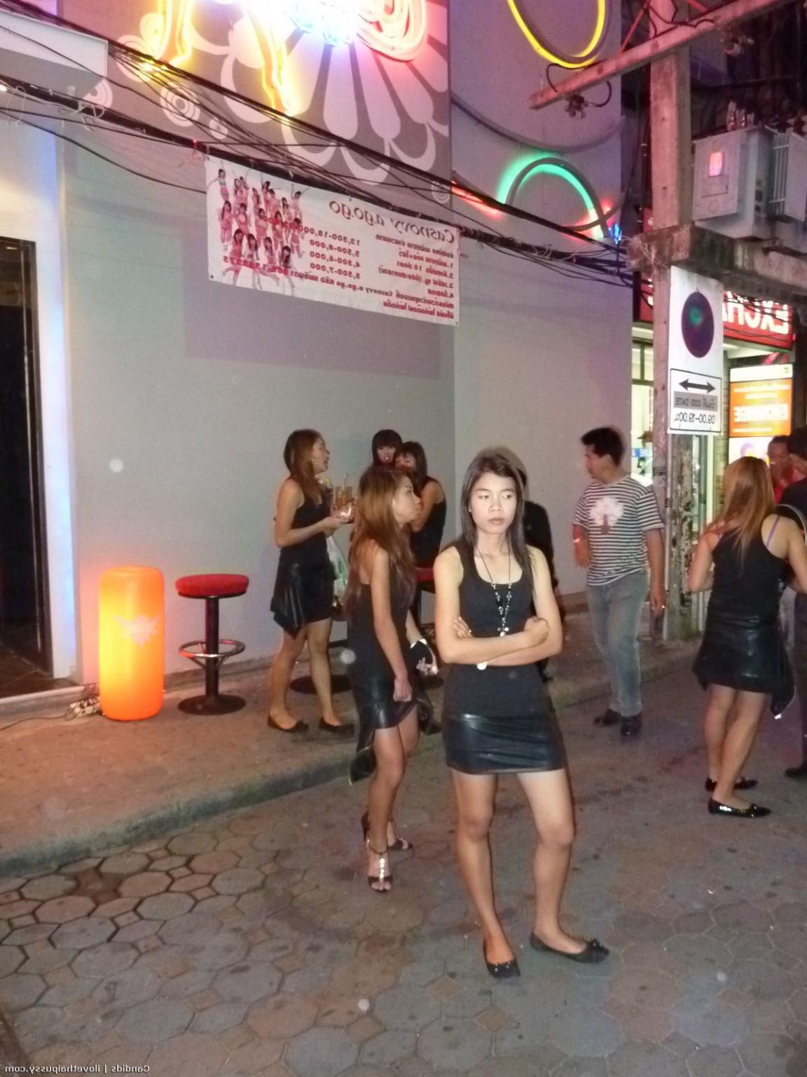 25P Hot Thai slut from Bangkok fucked bareback by sex tourist asian whore