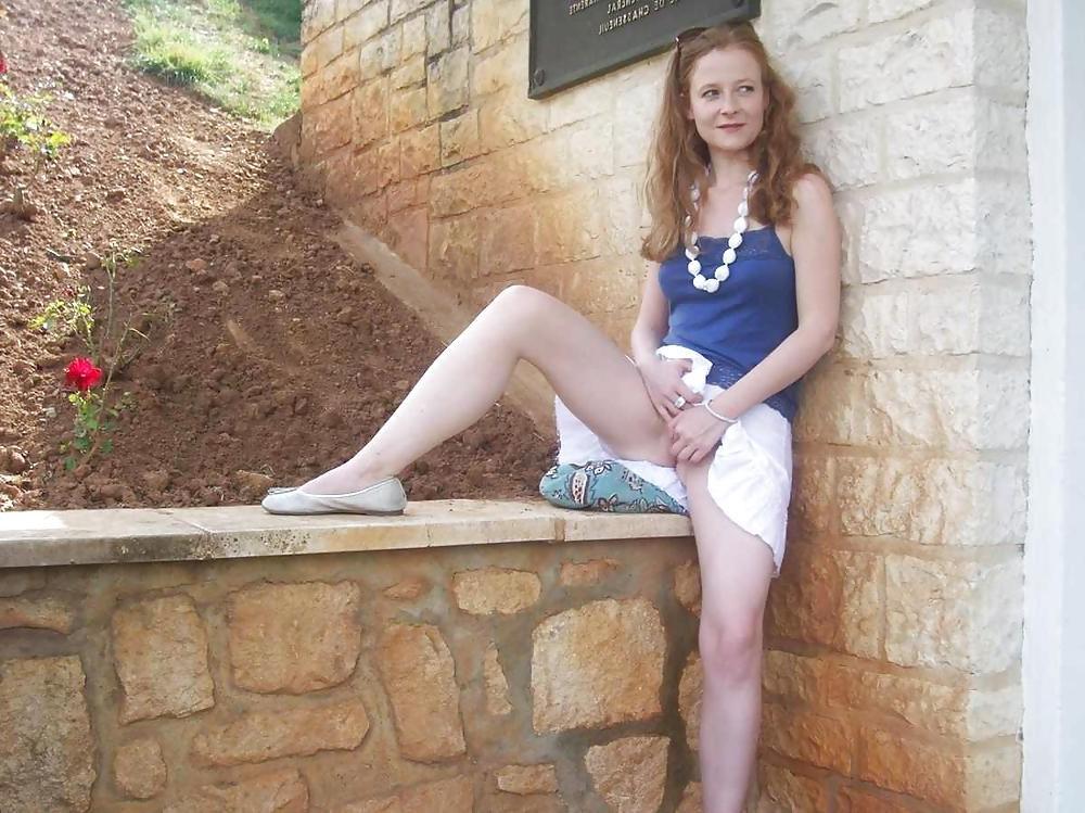 12P Upskirt with no panties