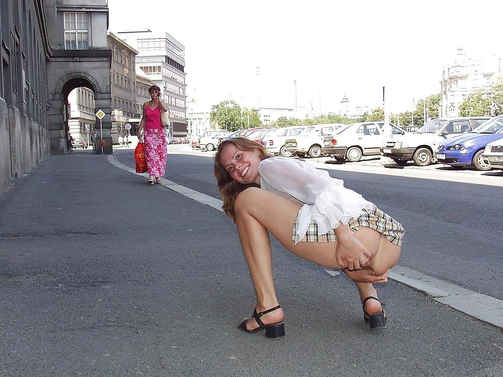12P Upskirt oops photos
