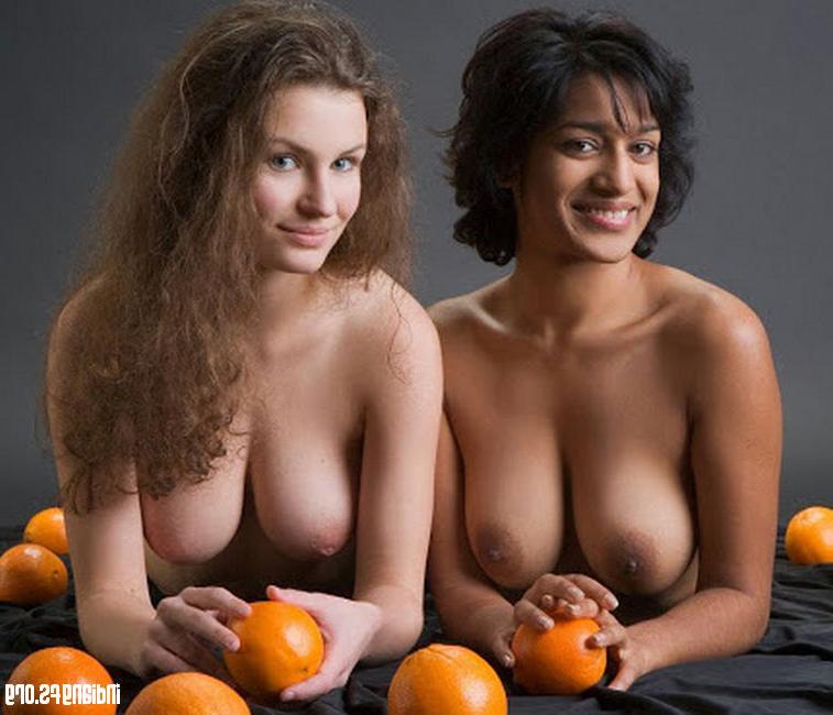 15P Indian gfs pose for the camera and fuck gallery 30
