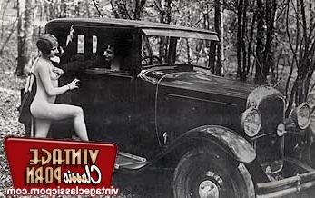12P Several vintage car lovers showing their sexy body parts