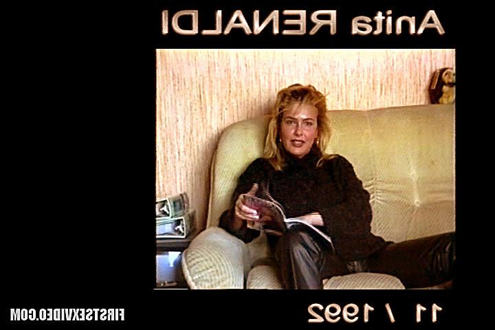 15P Amateur whore Anita Renaldi pleases guys in her first movie