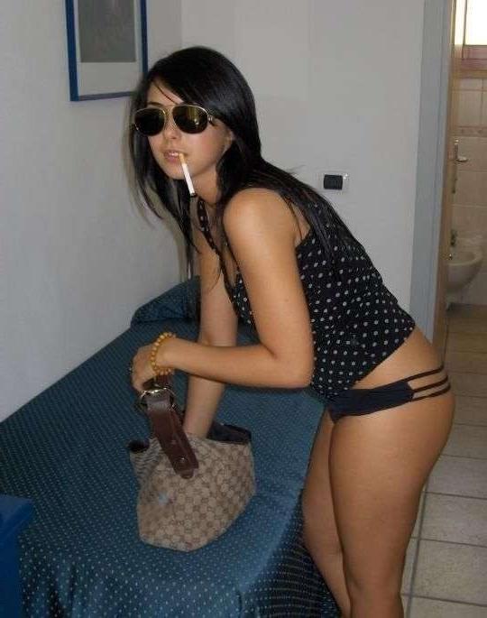 10P Raunchy amateur vid with drunk babe posing nude in the car