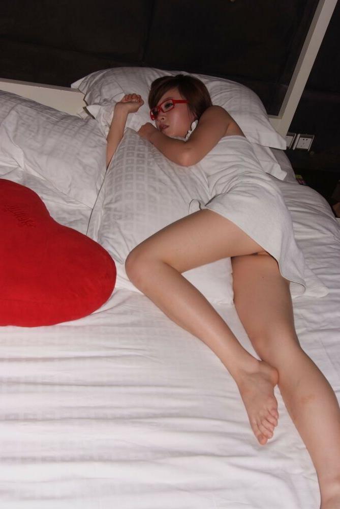 15P Japanese teen gfs posing and fucking for the camera   18