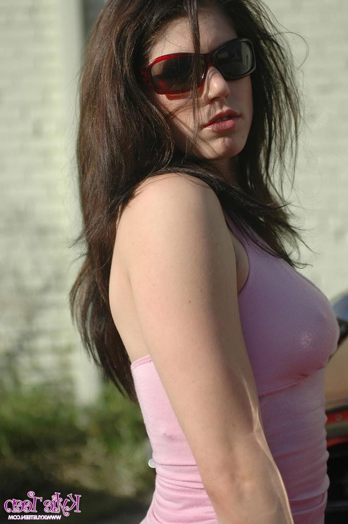 15P Teen gets nude in car