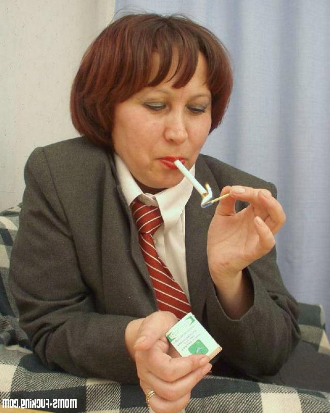 15P Real grannies get naked and fuck gallery 4