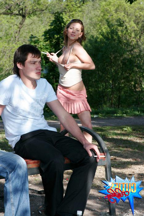 16P Real public exposure  sexy girl shows her perfect body