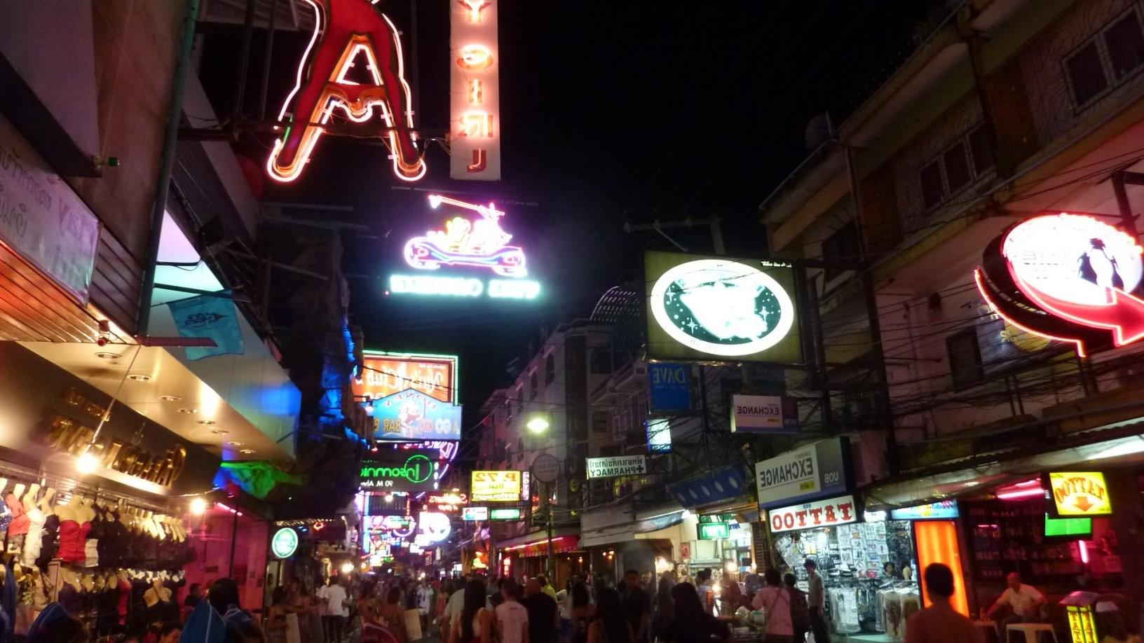 25P Hot Thai Teen street hooker flashing her tender asian pussy